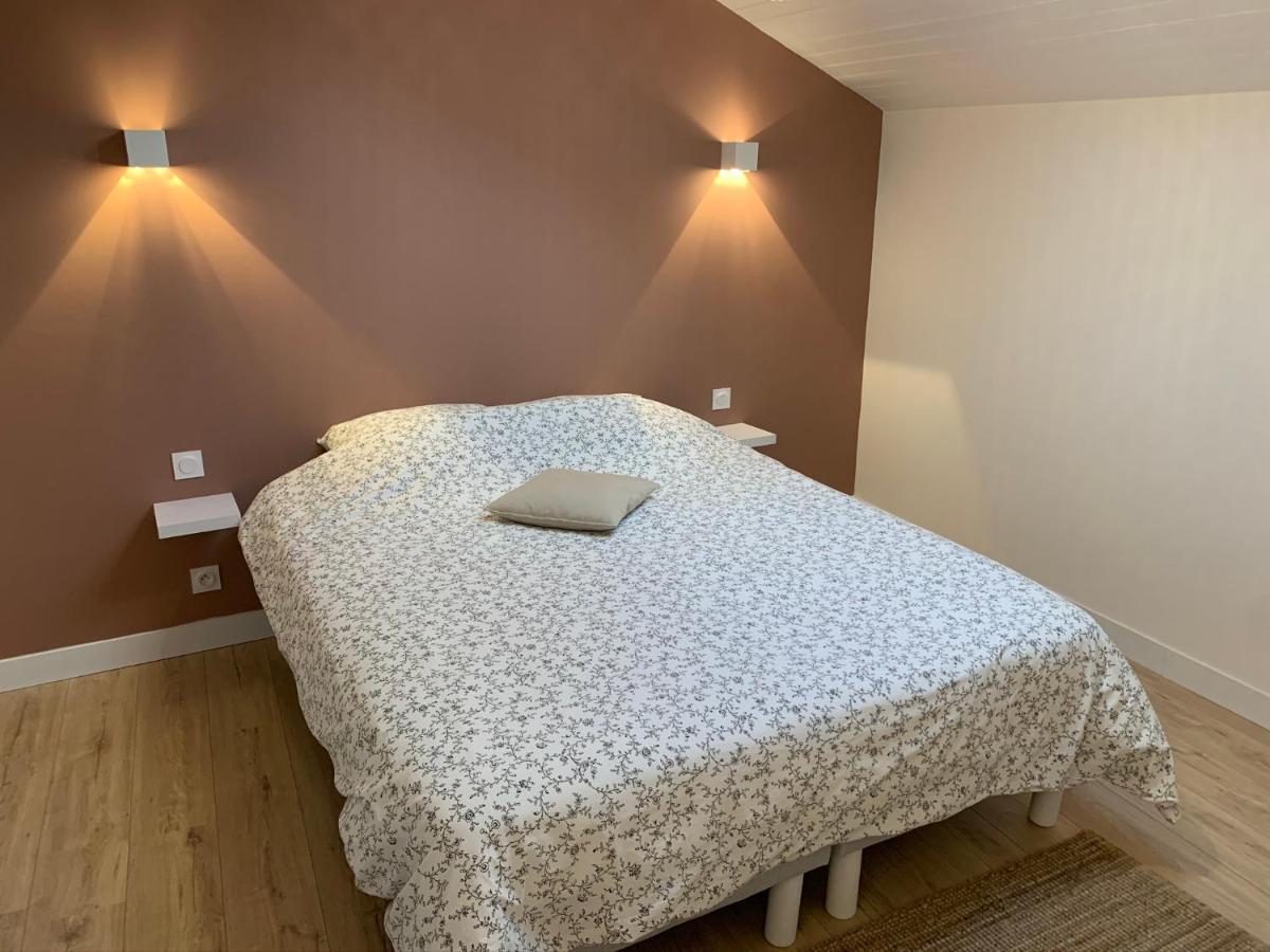 Logement Renove Et Moderne Au Sacre Coeur Шоле Екстериор снимка