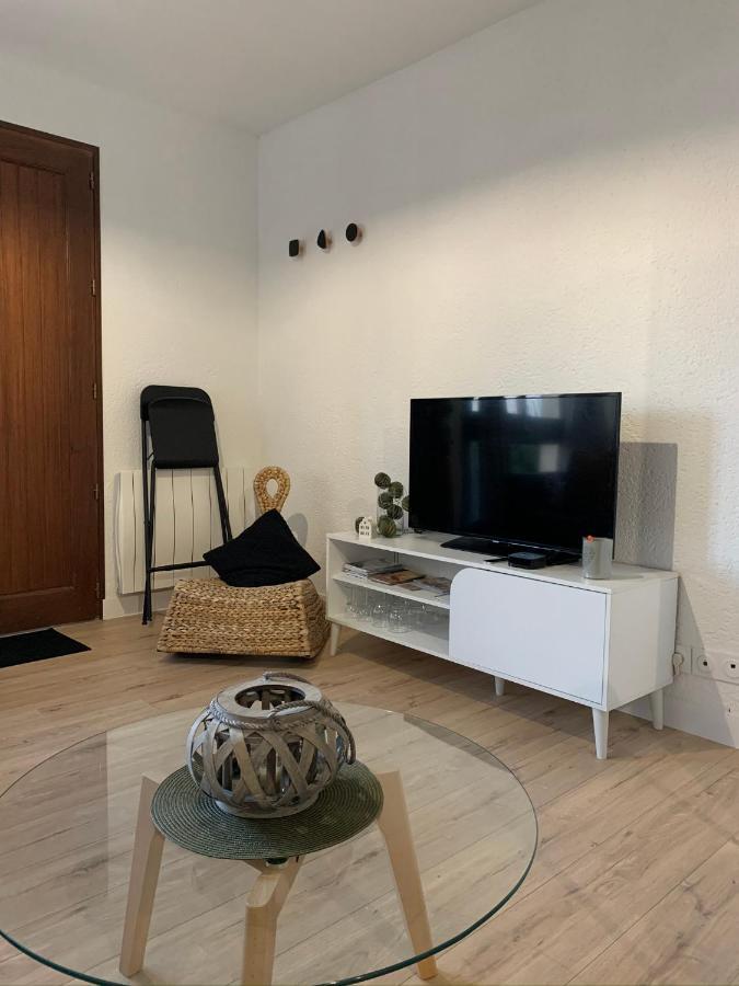 Logement Renove Et Moderne Au Sacre Coeur Шоле Екстериор снимка